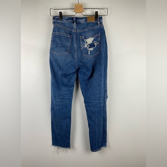 American Eagle Distressed/Destroyed Mom Jean, Size 00 Short - Picture 3 of 10